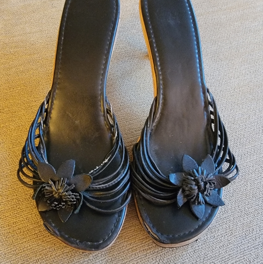 Black sandals